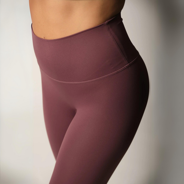 Seamless Feather Tights Plum